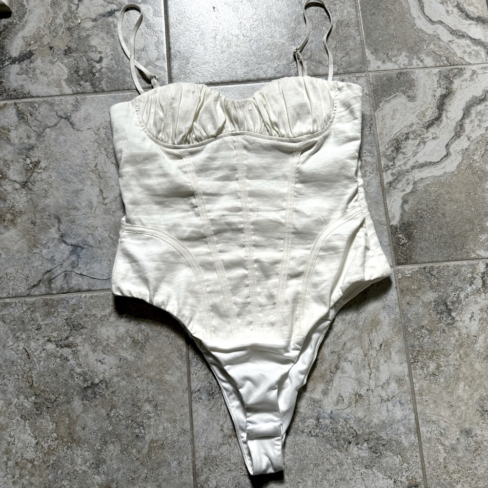 NWT Zara Corset Sweetheart Neckline Cream Thong Bodysuit Sz M